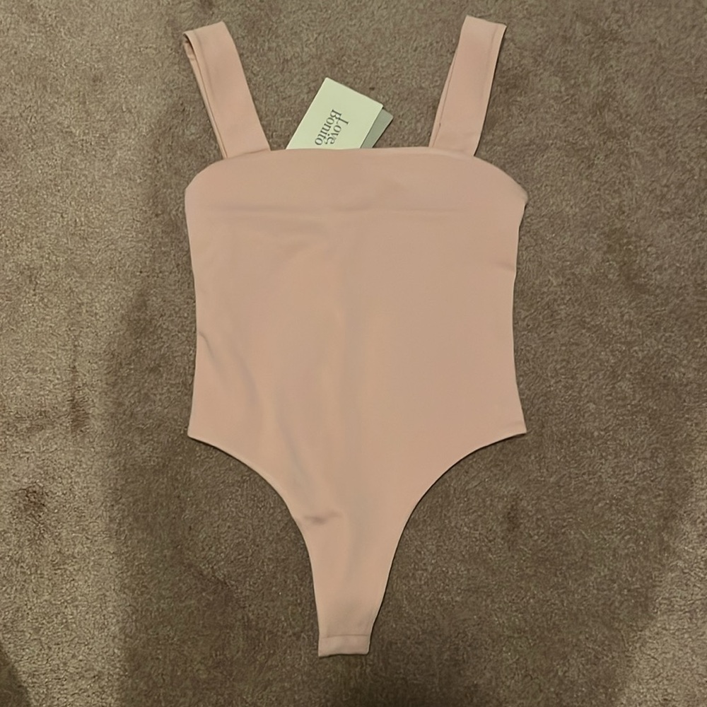 🌻 HOST PICK 🌻 💕 Love Bonito Norah Pink Square Neck Bodysuit 💕 - Picture 5 of 6